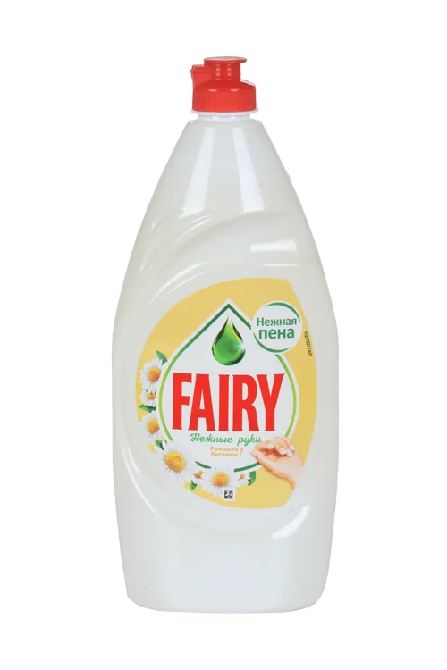 Средство для посуды Fairy нежные ручки ромашка и витамин Е 900 мл