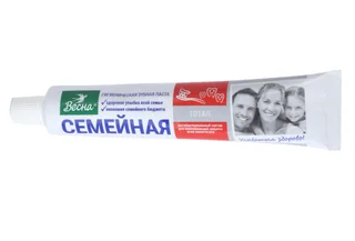 Зубная паста Весна Семейная тотал без пенала 90 гр